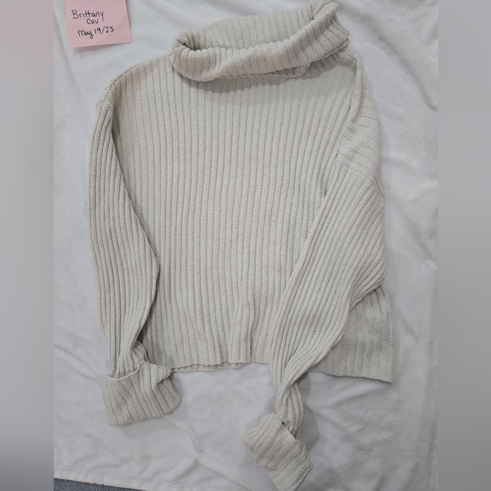 Ladies Cropped Turtleneck